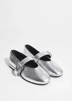 Ballerines En Cuir à Boucles