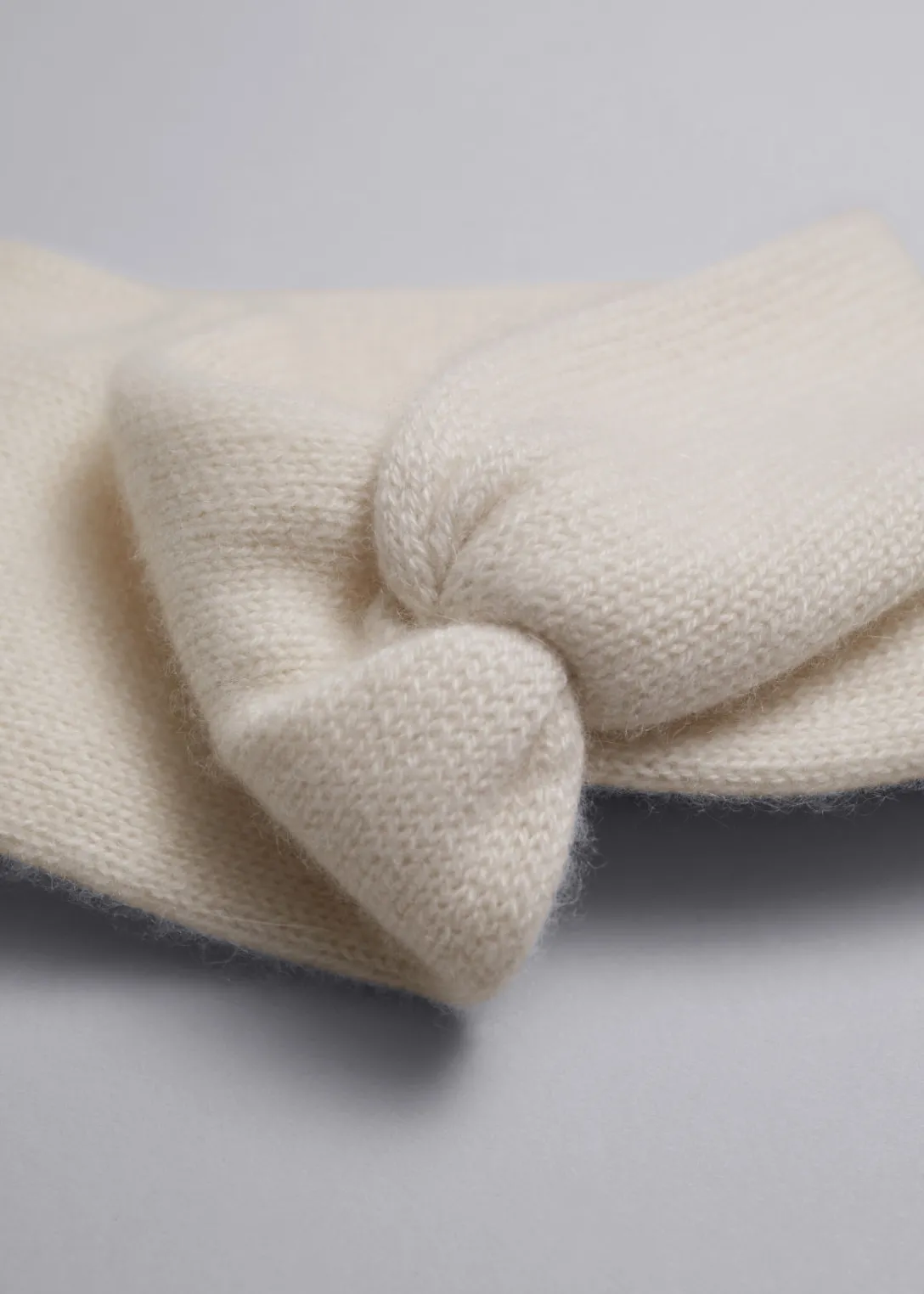 Bandeau Torsadé Devant En Cachemire