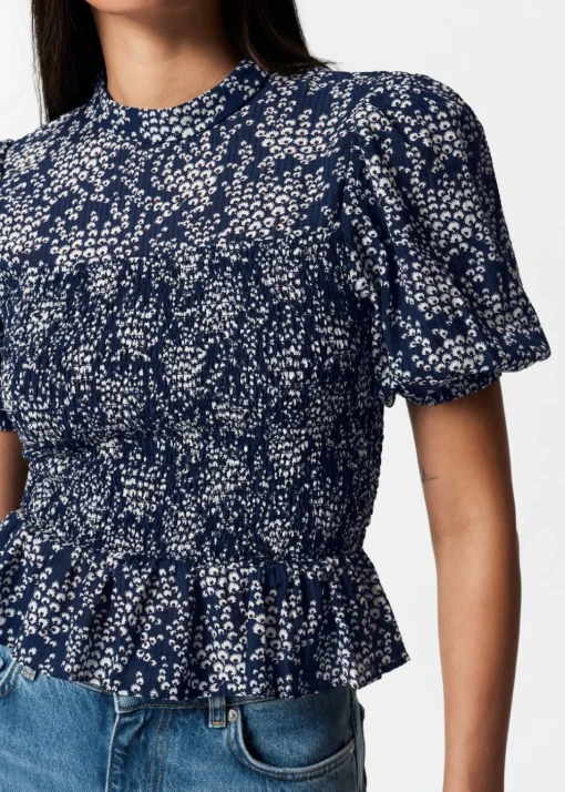 Blouse à Smocks Et à Basque
