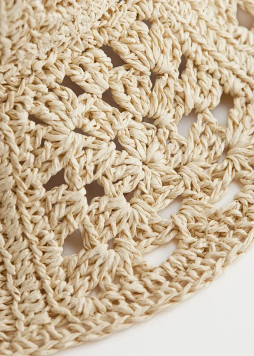 Bob En Paille Crocheté
