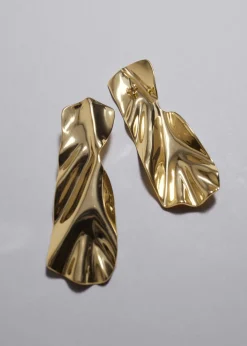 Boucles D’oreilles à L’effet Drapé Sculptural