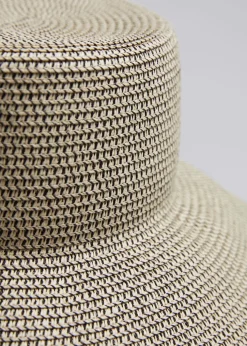 Chapeau En Paille Tressée