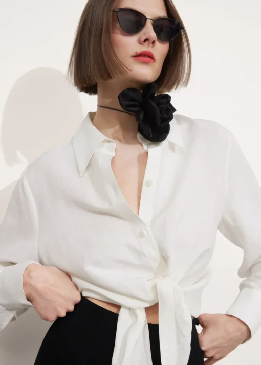 Chemise à Nouer Sur Le Devant