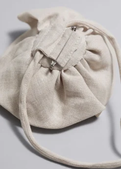 Collier Ras Du Cou à Grande Rose En Lin