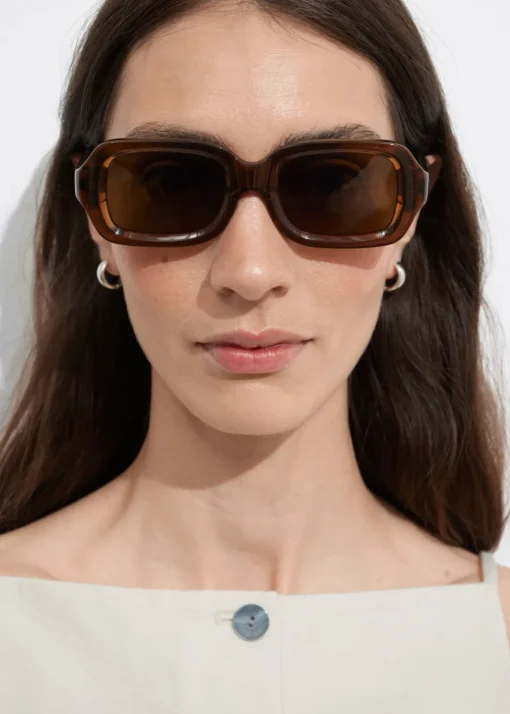 Lunettes De Soleil Ovales Et Polarisées
