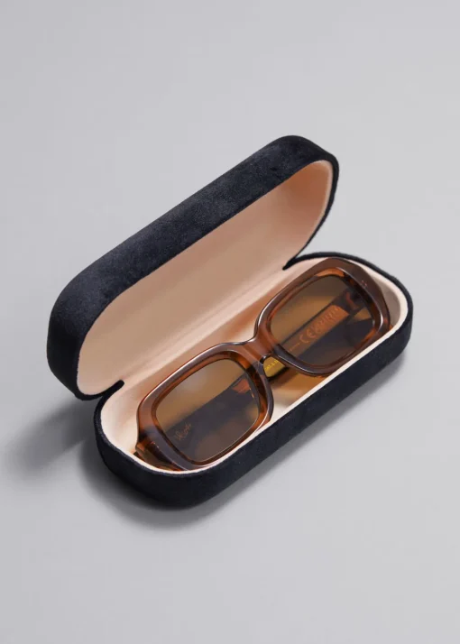 Lunettes De Soleil Ovales Et Polarisées