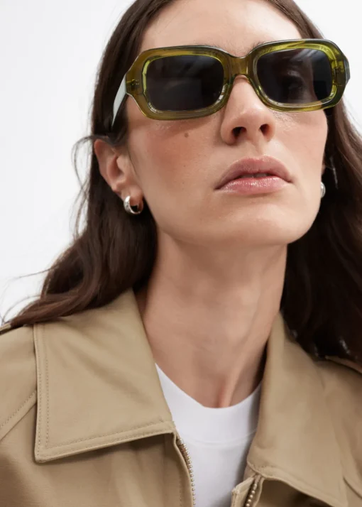 Lunettes De Soleil Ovales Et Polarisées