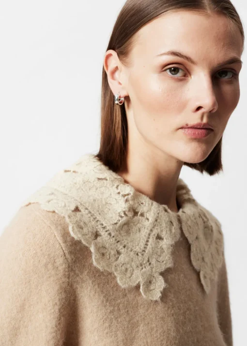 Pull En Maille à Col Crocheté