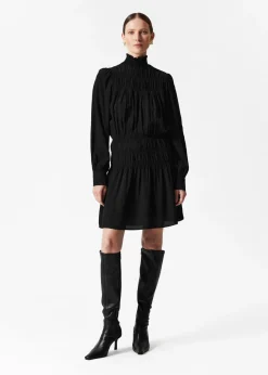 Robe Courte à Encolure à Smocks