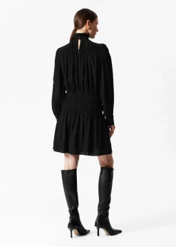 Robe Courte à Encolure à Smocks