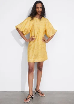 Robe Courte à Manches Ballon