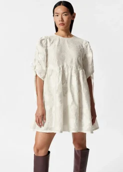 Robe Courte à Manches Volumineuses