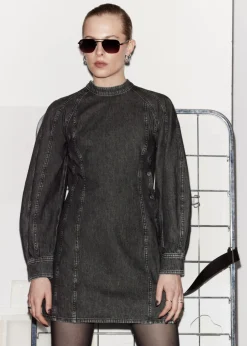 Robe Courte Ajustée En Denim