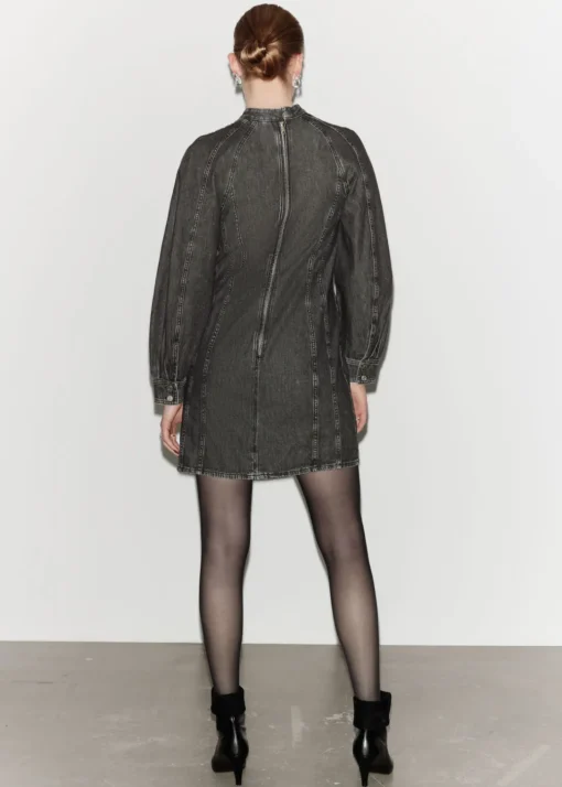 Robe Courte Ajustée En Denim