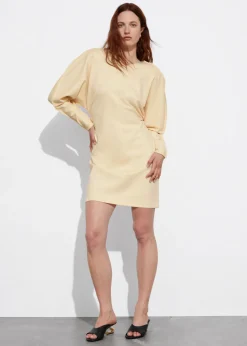 Robe Courte Cintrée
