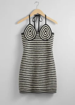 Robe Courte Crochetée à Dos Nu