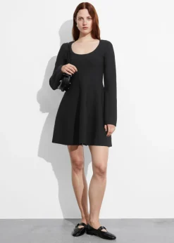 Robe Courte En Maille à Basque