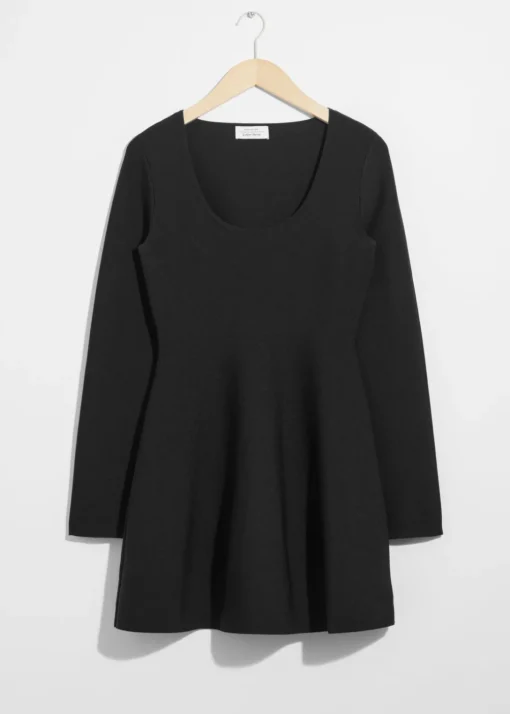 Robe Courte En Maille à Basque