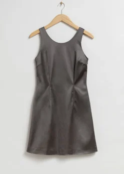 Robe Courte En Satin
