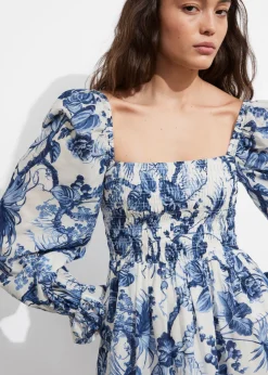 Robe Courte Smockée