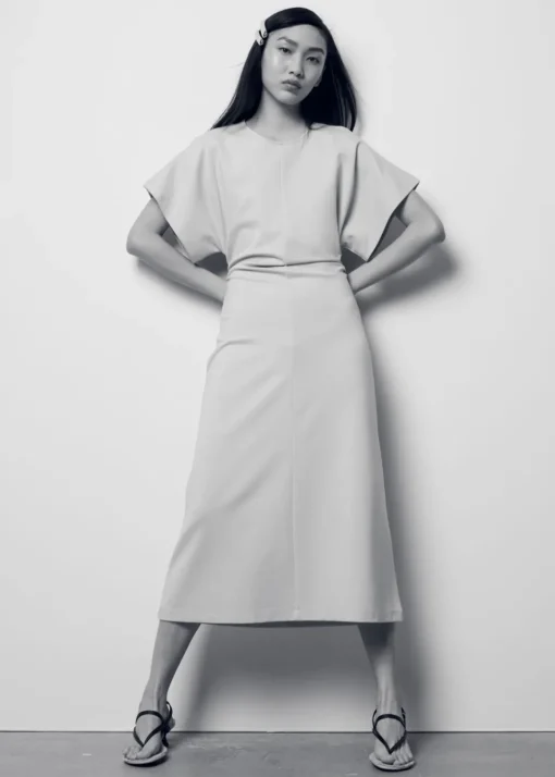 Robe Midi à Manches Volantées