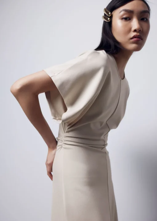 Robe Midi à Manches Volantées