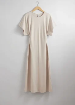 Robe Midi à Manches Volantées