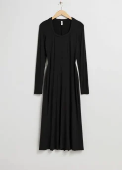 Robe Midi Plissée