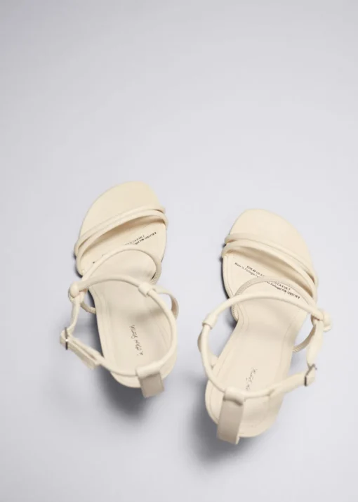 Sandales à Talons Et à Nœuds